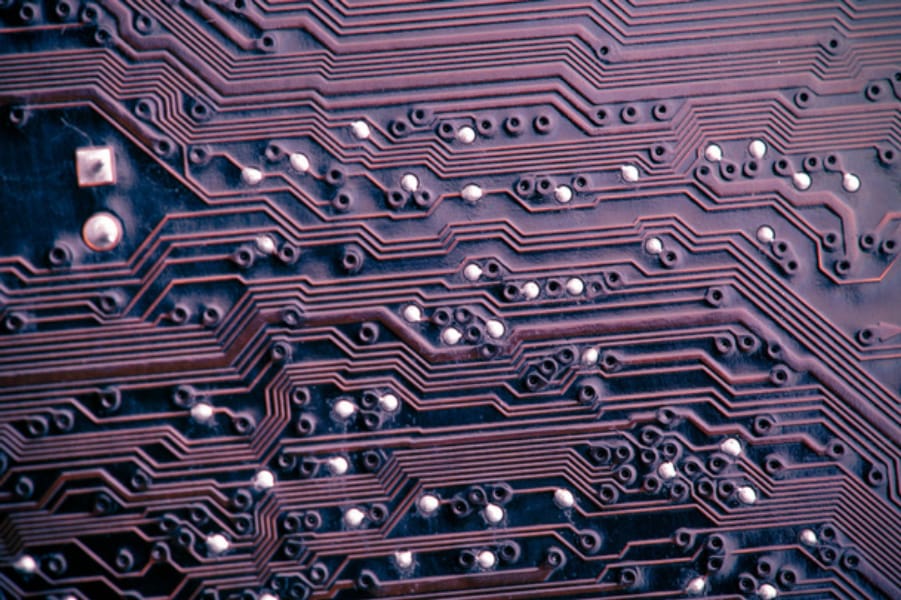 过孔盖油和塞油的区别，过孔盖油和不盖油的区别？